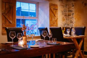 100 Degrees Restaurant & Wine Bar